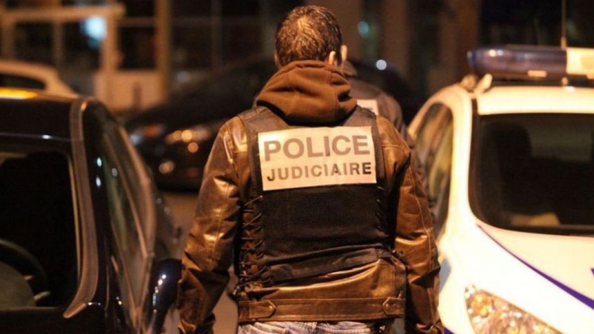 Franța: Trei moldoveni, suspectați că ar fi bătut până la moarte un om fără adăpost