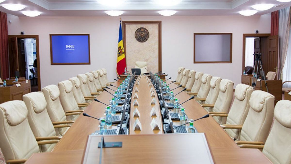 Funcțiile vor fi declinate la feminin în mod oficial. Structura Clasificatorului ocupațiilor din Republica Moldova, aprobată de Guvern
