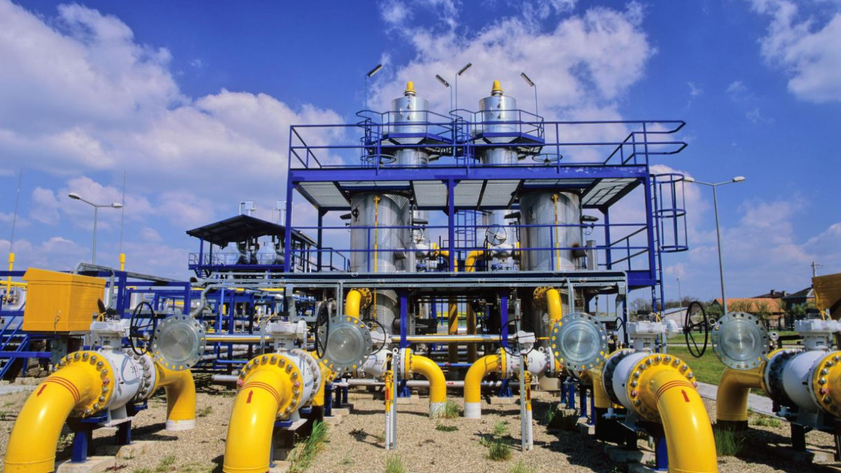 Furnizorii de gaz vor fi obligați să creeze stocuri pentru rezervele de iarnă. Deputații au votat modificări la Codul penal