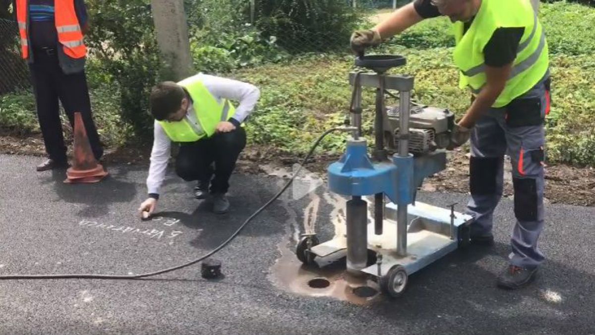 Gaburici nu se lasă de drumul din Vărvăreuca. Stratul de asflat a fost supus expertizei
