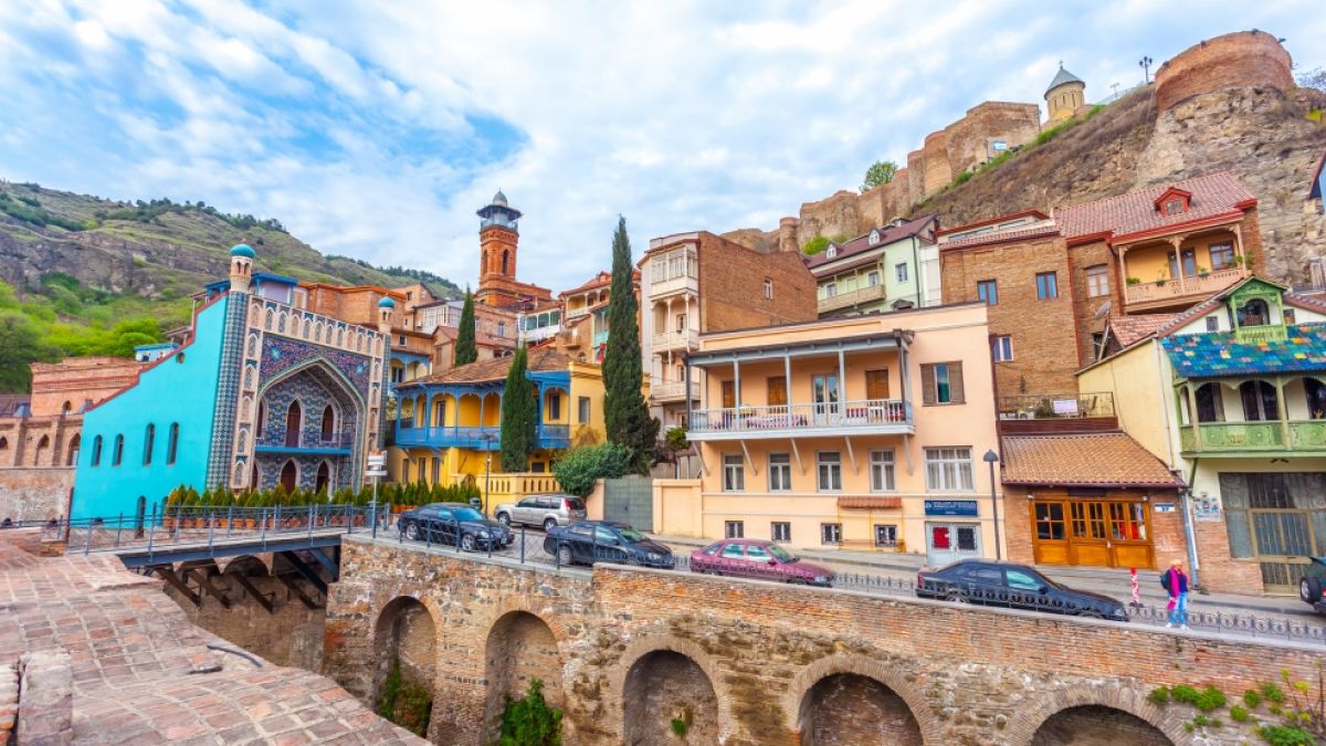 Georgia își redeschide granițele pentru turiști străini începând cu luna iulie
