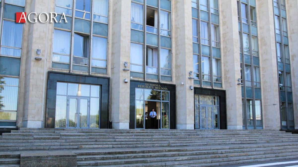 GRAFIC. Aproape 1000 de persoane optimizate la Guvern: În ce ministere vor fi cele mai mari reduceri de personal