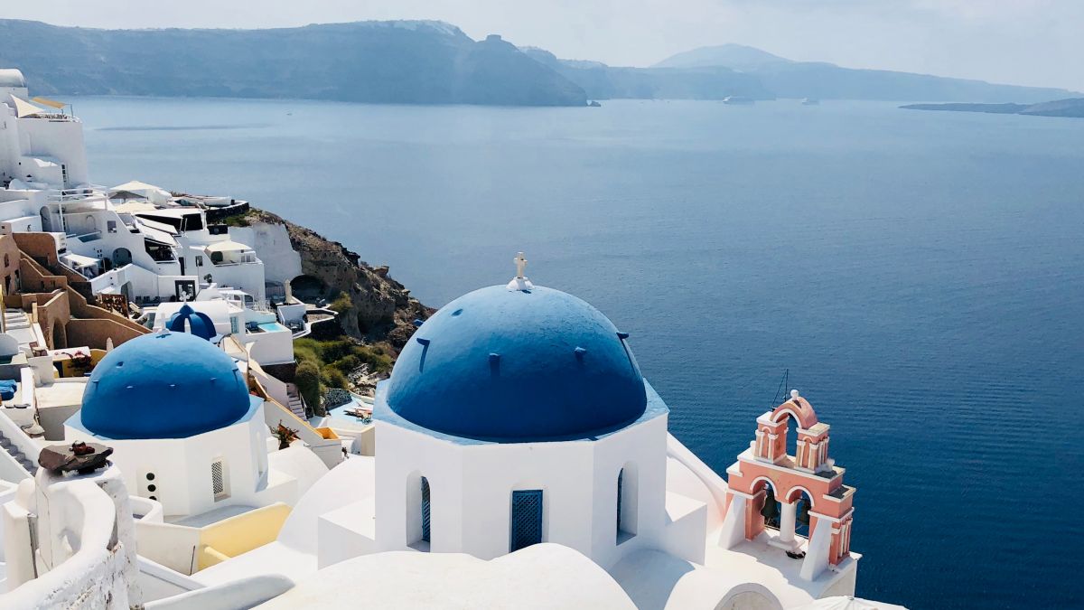 Grecia a deschis în mod oficial sezonul turistic. Cine poate călători pe peninsula elenă