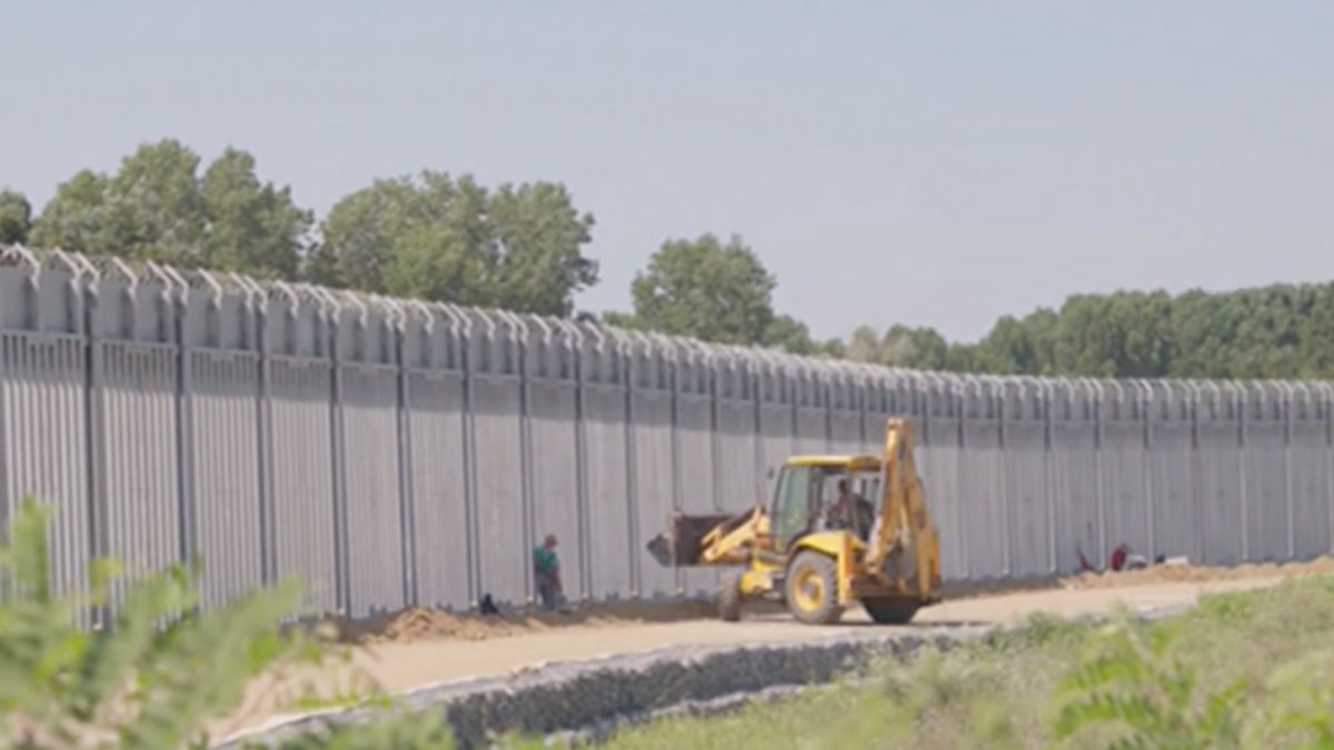 Grecia a ridicat încă 40 km de gard la granița cu Turcia pentru a împiedica pătrunderea pe teritoriul țării a migranților afgani