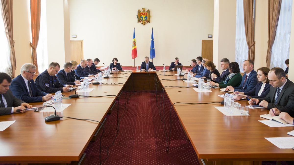 Guvernul bate în retragere? Se reiau mai multe activități de comerț cu amănuntul