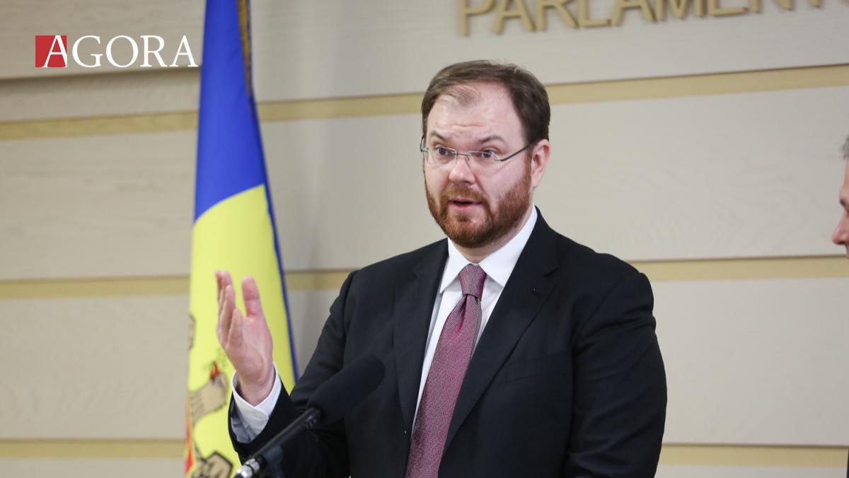 Guvernatorul BNM a primit un salariu de 104 315 de lei pe lună, în 2017