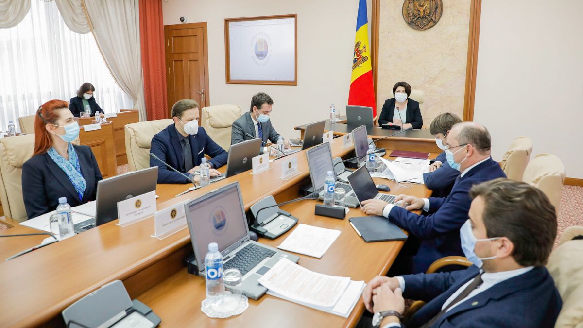 Ședința Guvernului: Cabinetul de miniștri a votat proiectul privind instituirea stării de urgență pentru 30 de zile (LIVE)