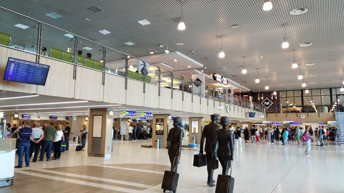 Guvernul va începe procedura de insolvabilitate în privința companiei „Avia Invest”. Chicu: „Asta înseamnă rezilierea contractului de concesiune a aeroportului”