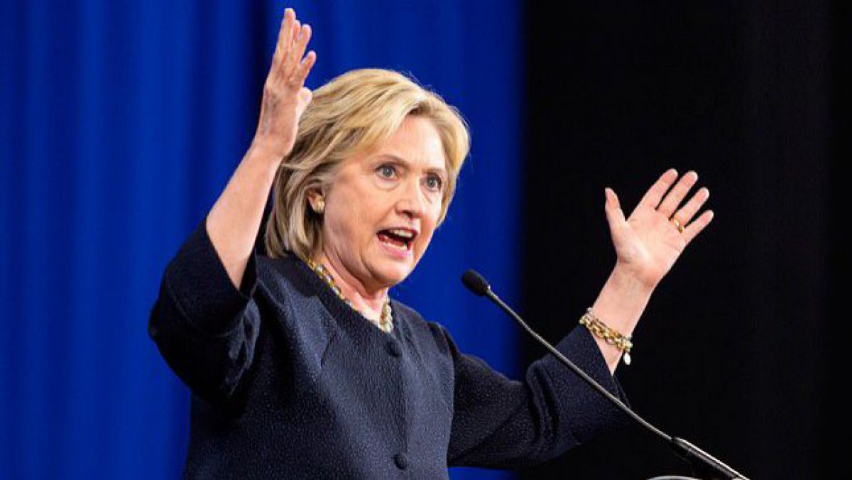Hillary Clinton, avertisment în legătură cu riscul ştirilor false din mass-media: „Vieţile oamenilor sunt puse în pericol”
