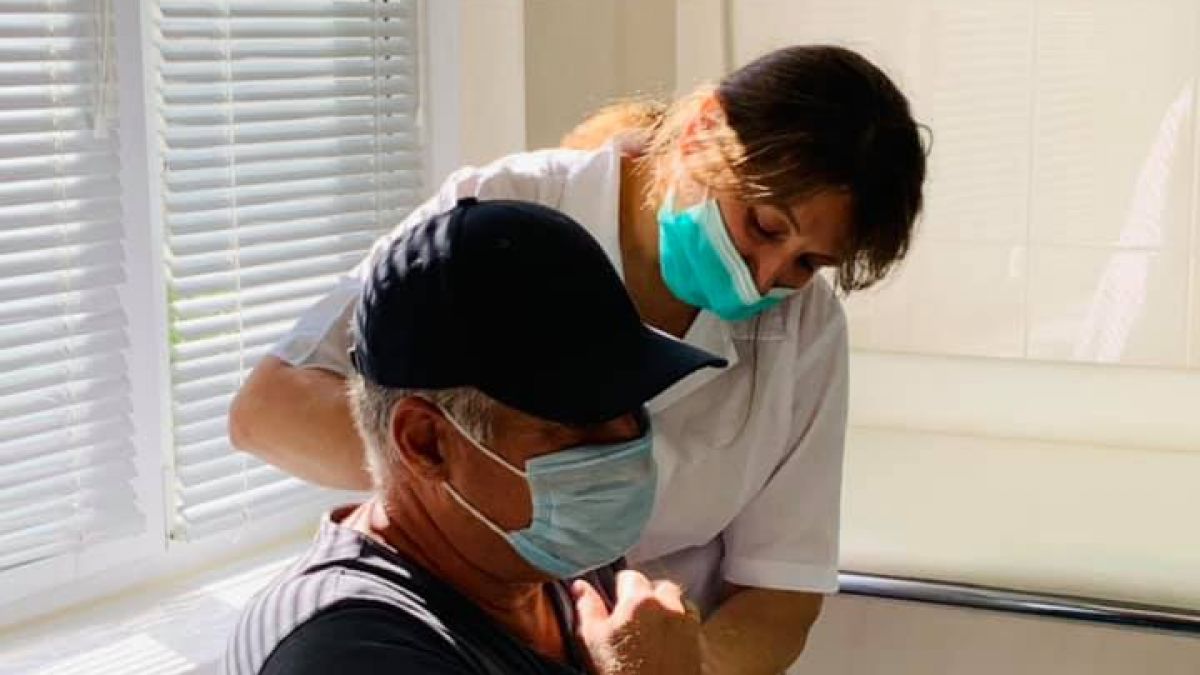 Ialoveni: Zeci de oameni își așteaptă rândul pentru a se vaccina în cadrul Maratonului de imunizare