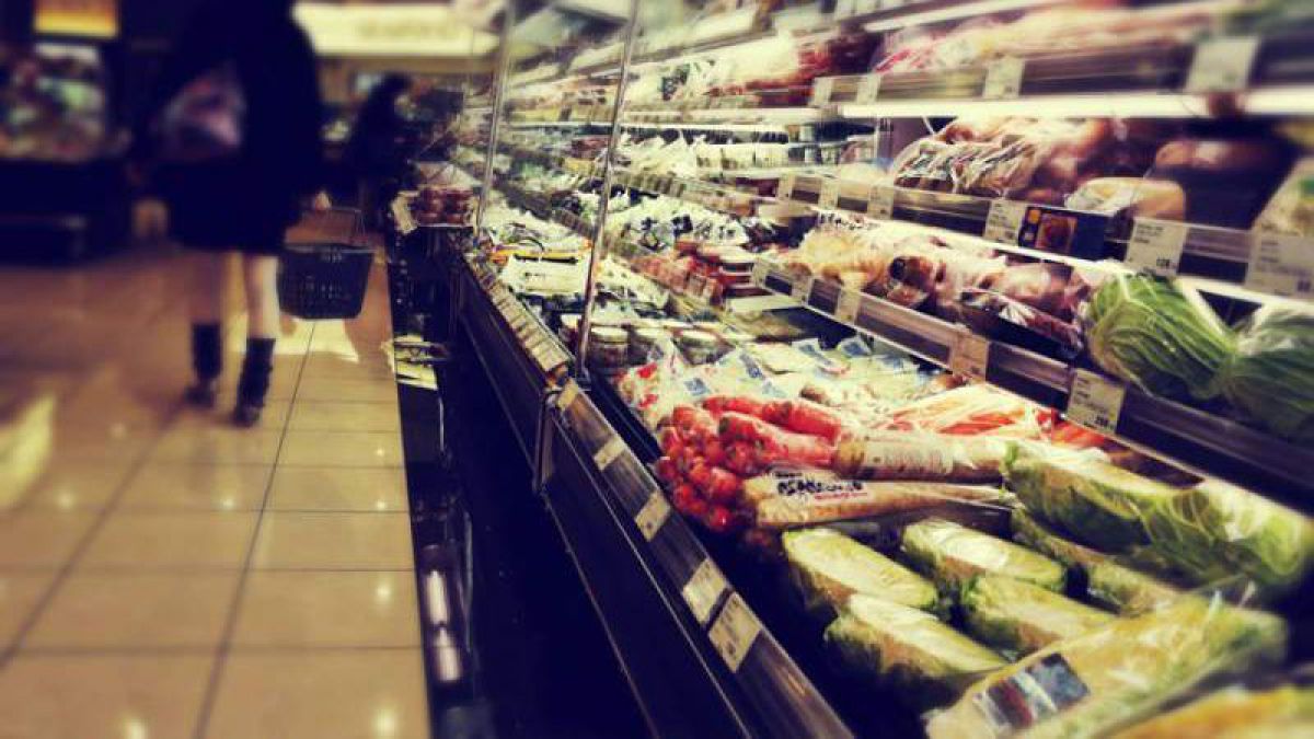 Consumul neacoperit cu producție, deprecierea leului și politicul scumpesc viața moldovenilor, afirmă expertul Veaceslav Ioniță (VIDEO)