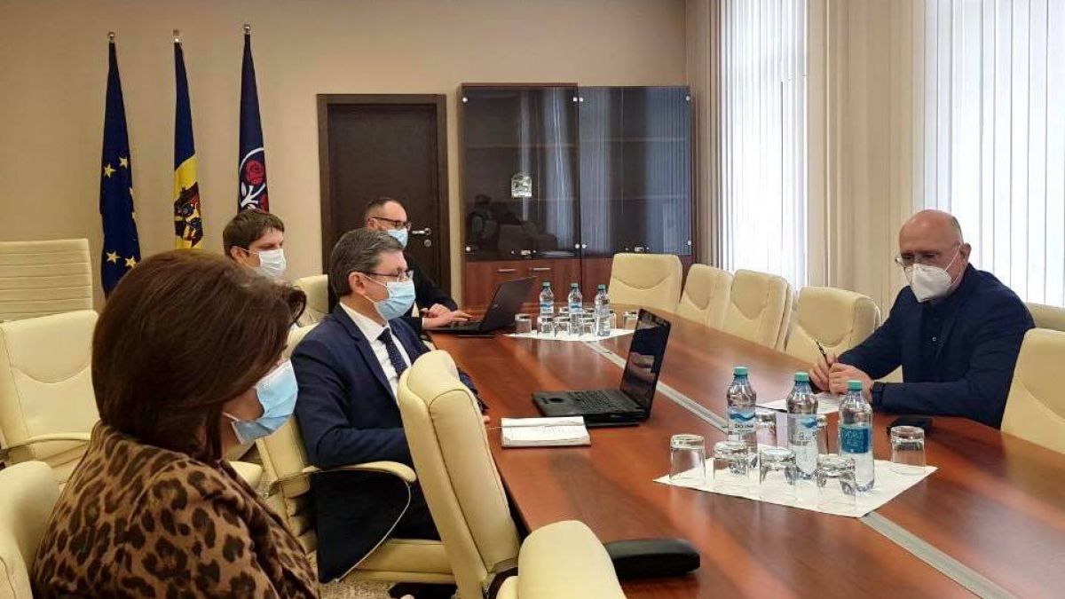 Igor Grosu, în căutarea voturilor la Parlament. Pavel Filip, după discuții: „Ne-a spus că vrea să fie votat și mizează pe voturile PDM”