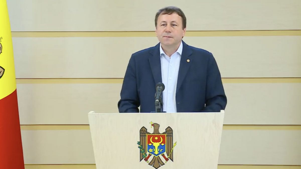 Munteanu le dă din deget lui Robu și Flocea: „Au trecut 264 de ore”. Ce spune despre vânzarea aeroportului către Rotshchild