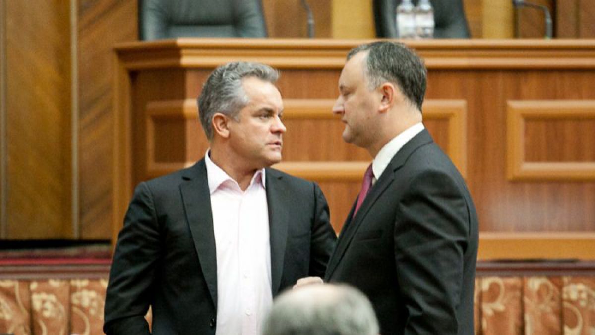 Igor Munteanu: „Dodon și Plahotniuc erau împreună când se anunțau rezultatele alegerilor”. Reacția PD