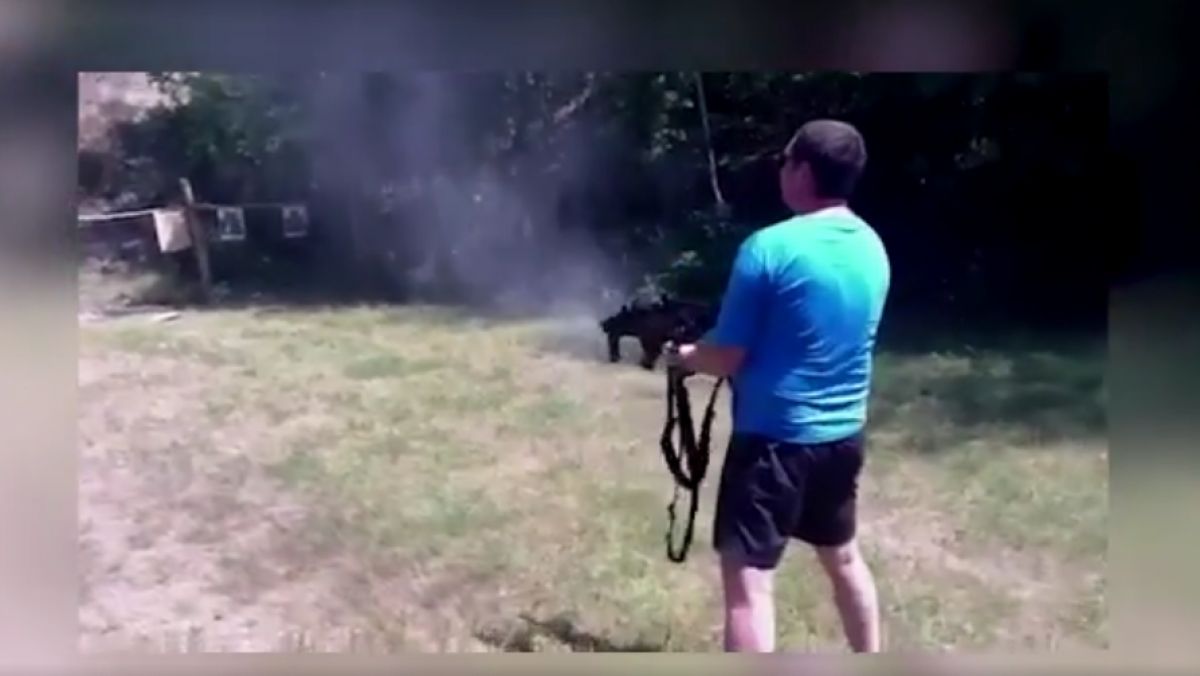 Imagini în care Usatîi și Jizdan trag din Kalashnikov, publicate de un membru PPDA (VIDEO)