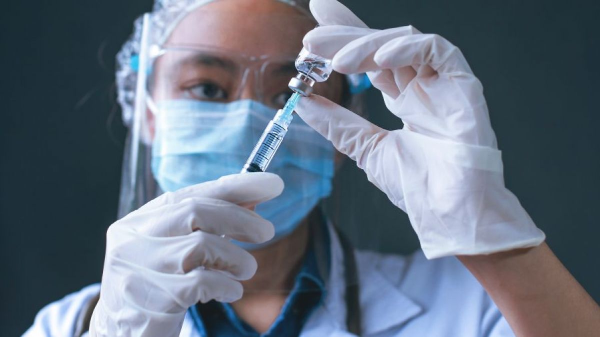 Impactul real al vaccinări anti-COVID: Infecțiile au scăzut cu 80% după prima doză de ser administrată adulților (STUDIU)