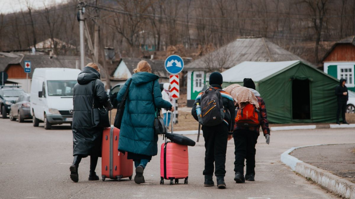În căutarea protecției pierdute: Care este diferența dintre statut de refugiat și azil în Republica Moldova (CARDURI)