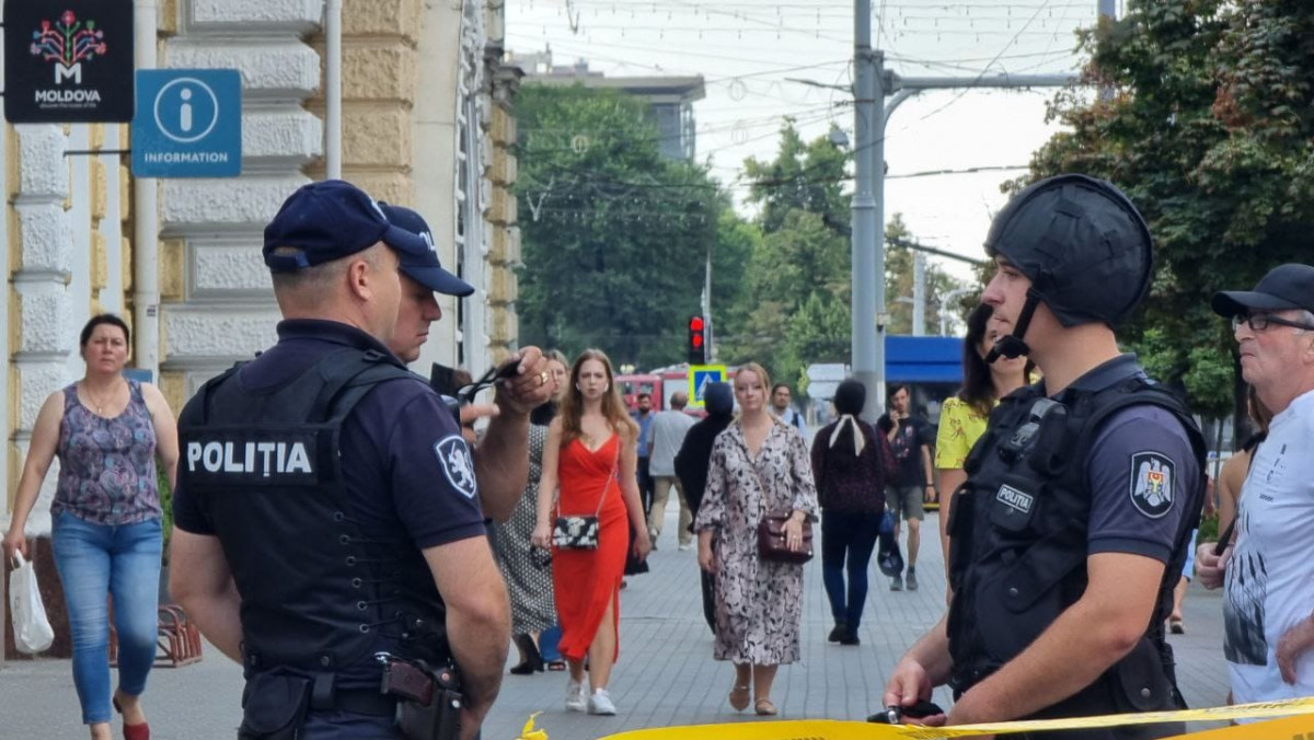 În ciuda amenzilor usturătoare, alertele cu bombă nu contenesc. Polițiștii - avertizați despre alte patru locații minate