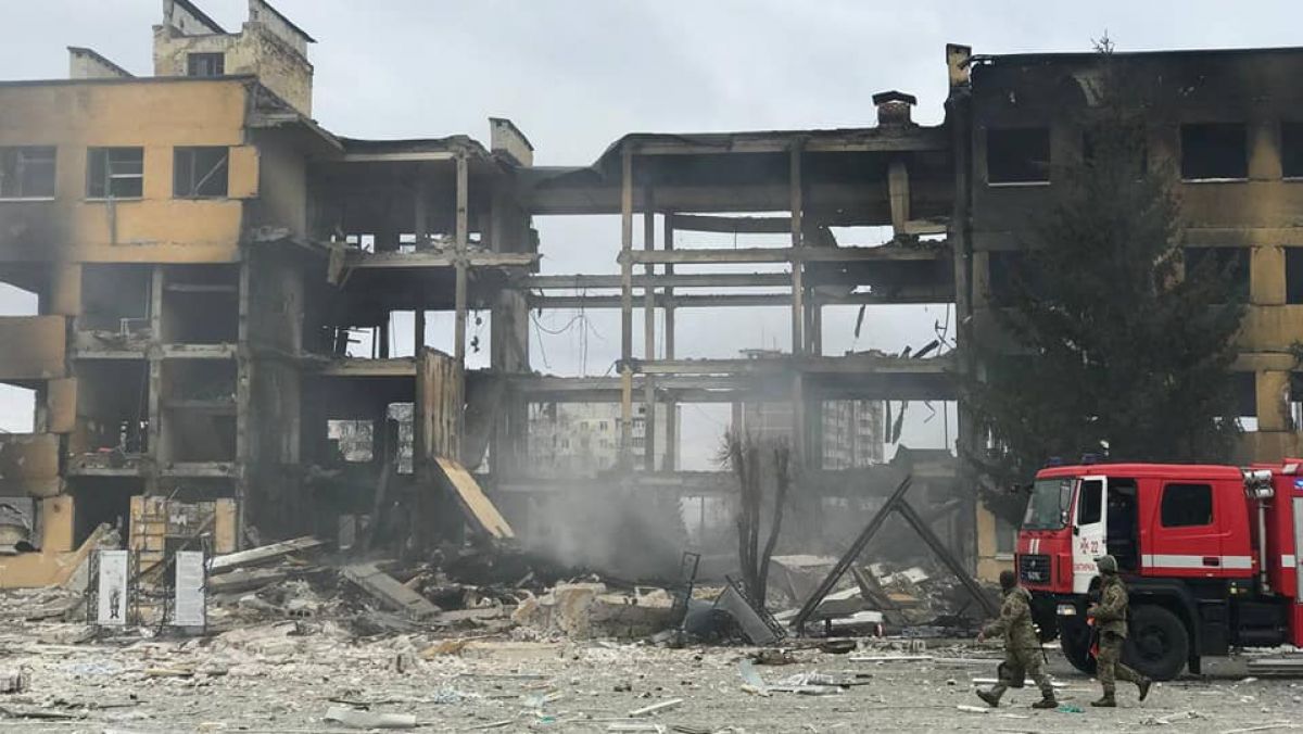 În jur de 70 de soldați ucraineni au murit în timpul bombardării unei unități militare din regiunea Sumi