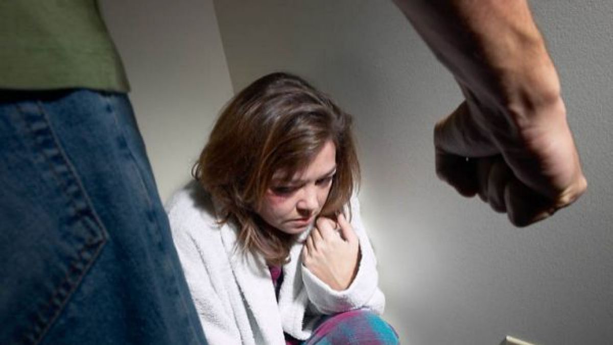 INFOGRAFIC. Inacțiunea pentru fiecare caz de violență în familie costă societatea noastră 689 264 lei