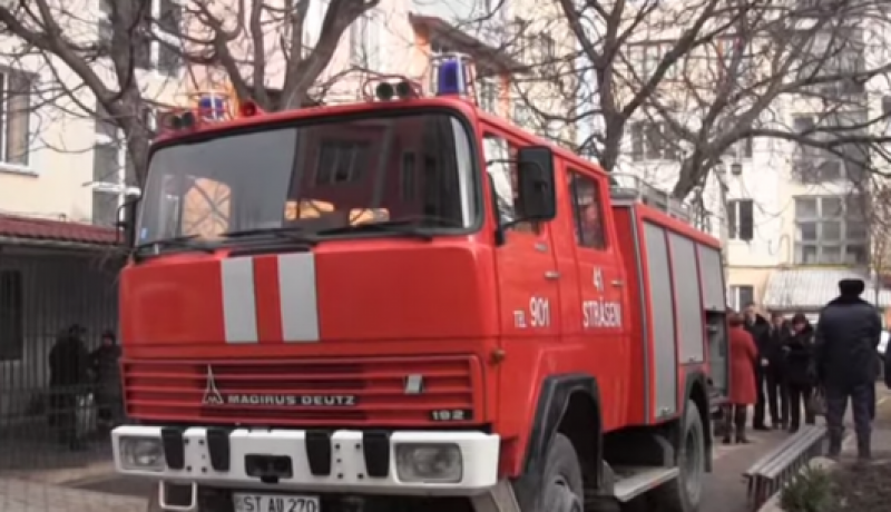 Incendiu devastator în orașul Strășeni: Două persoane au murit!