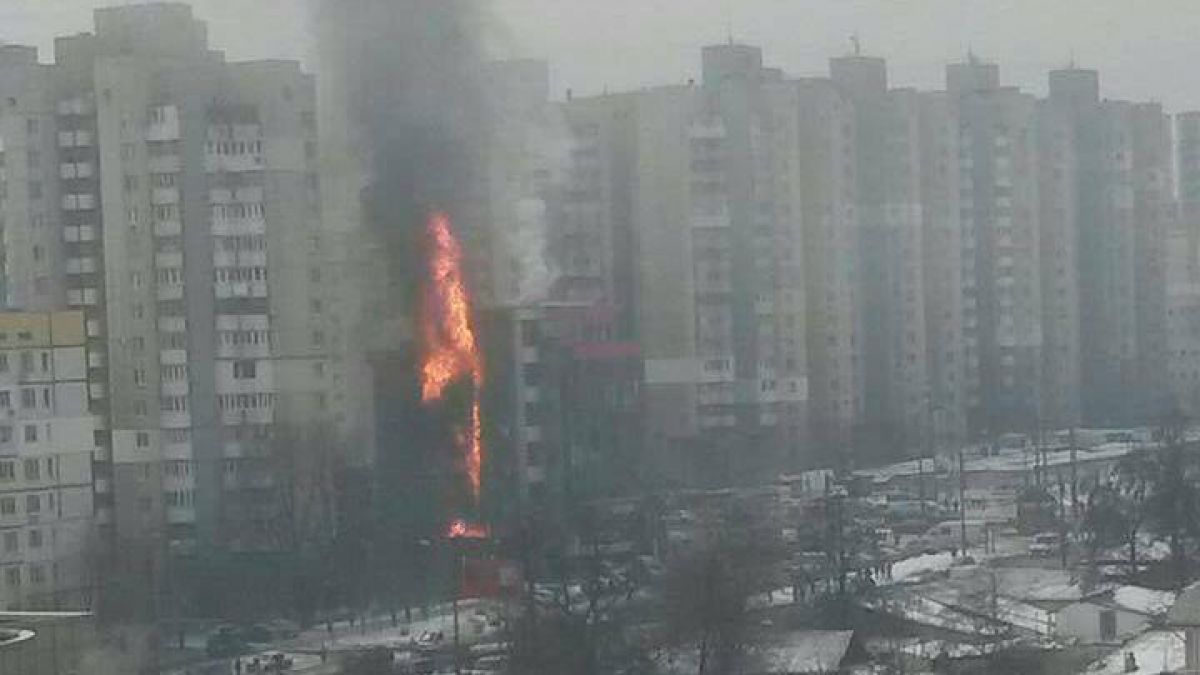 VIDEO. Incendiu la un centru comercial de pe strada Ismail din Chișinău