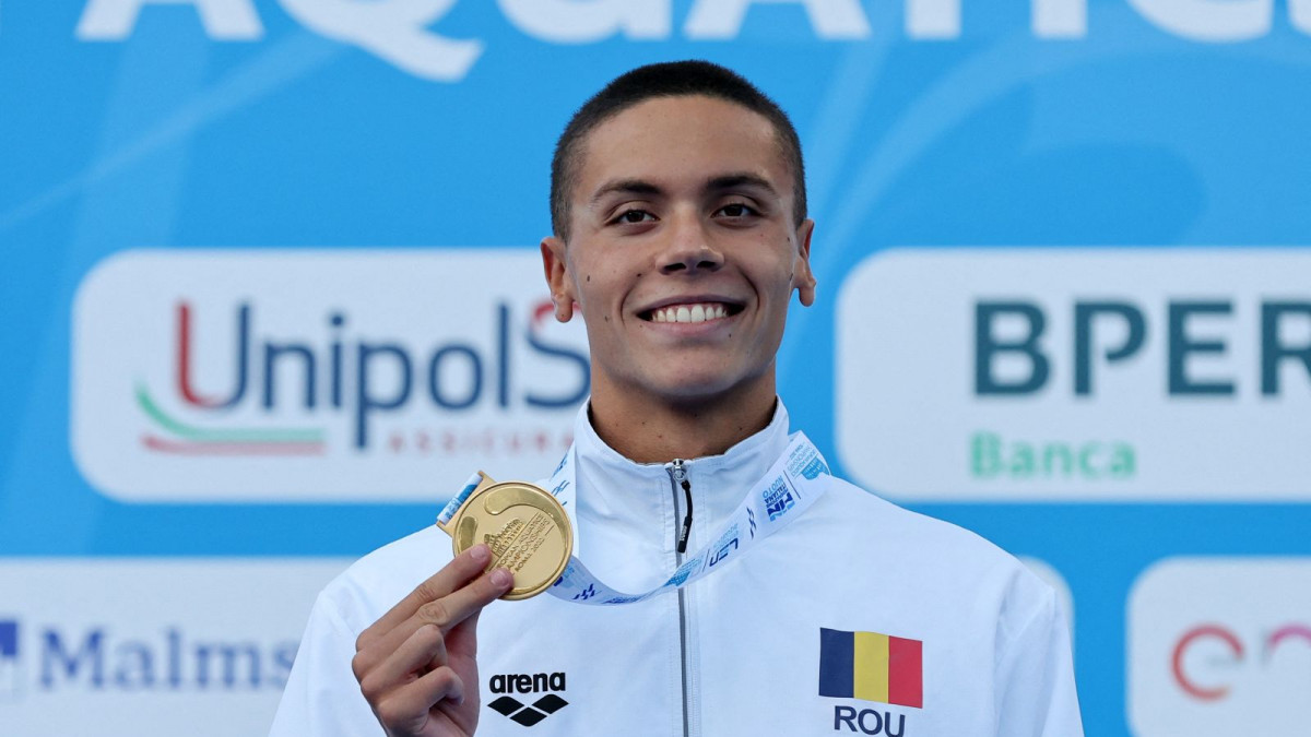 Înotătorul român David Popovici a bătut recordul mondial la înot la 100 de m liber 