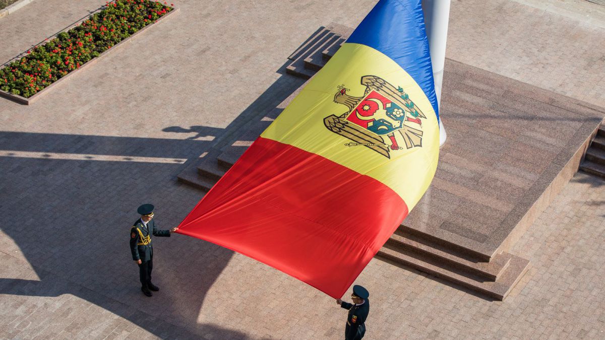 Între distracție și muncă: Independența, prin ochii moldovenilor de la sat și de la oraș (VIDEO)