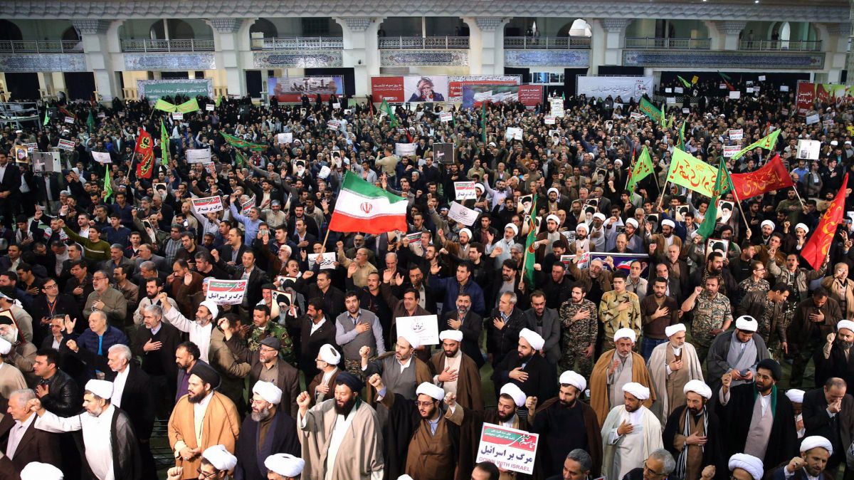 Iranul, zguduit de proteste. 450 de oameni au fost arestați timp de trei zile