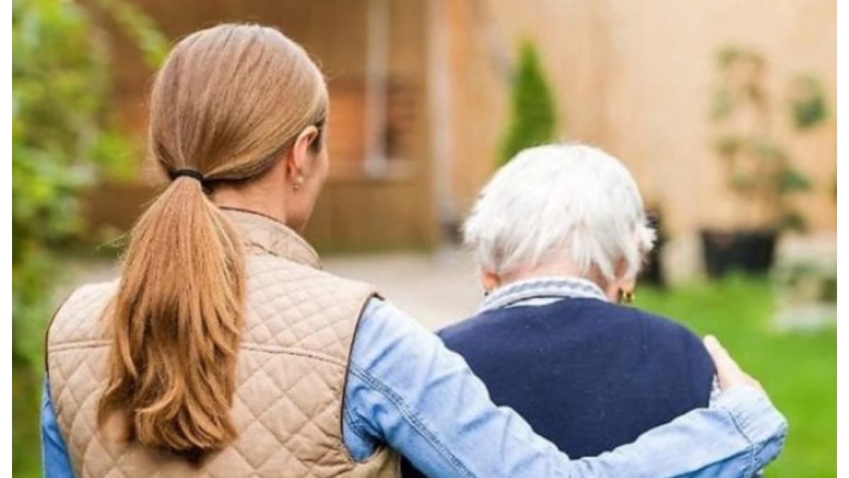 Italia: Badantele ar putea rămâne fără locul de muncă dacă nu se vaccinează