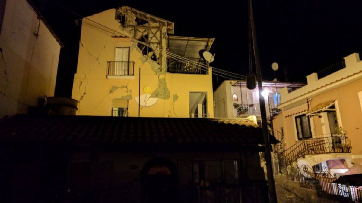 Italia: Două persoane au murit, iar altele 27 au fost rănite, după un cutremur cu magnitudinea 4