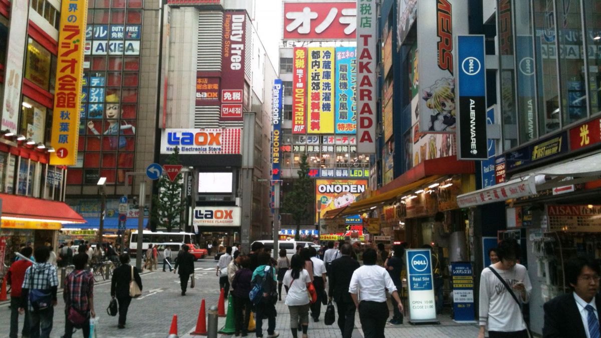 Japonia vrea limitarea numărului de ore suplimentare. Proiectul poate pune în pericol sănătatea salariaţilor