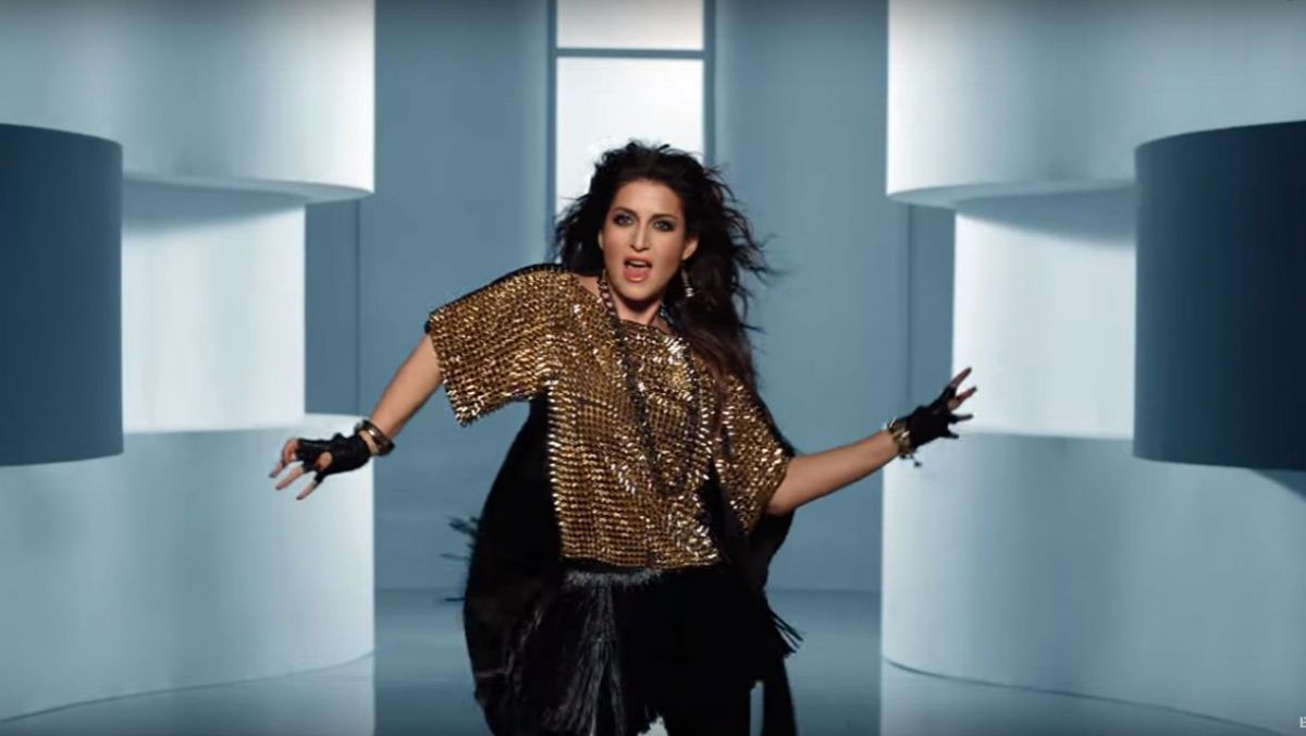 Jasmin interpretează melodia „Lăutar” a lui Pasha Parfeni cu versuri în rusă. Reacția autorului