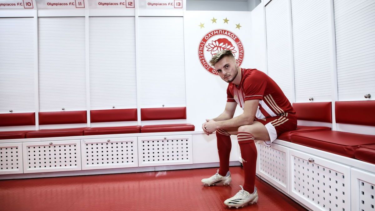 Sportivul Oleg Reabciuk a devenit jucătorul celui mai titrat club de fotbal din Grecia
