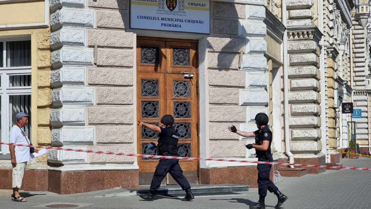 Alerta cu bombă de la Primăria Chișinău - FALSĂ (UPDATE)