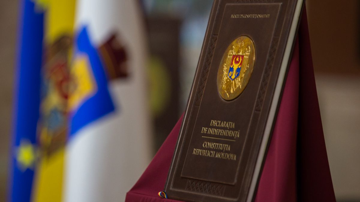 Legea privind modificarea Constituției a fost votată în lectura a doua