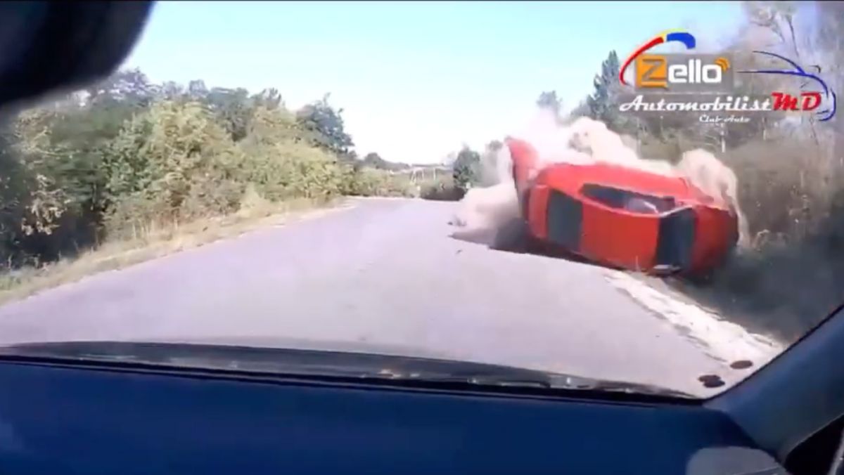 UPDATE Leova: Un automobilul s-a inversat violent din cauza unor defecțiuni la cauciucuri. Șoferul nu avea permis de conducere (VIDEO)