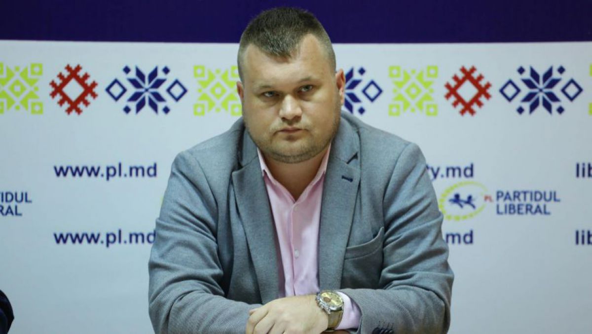 Liberalul Ion Cebanu, nemulțumit de absența Silviei Radu de la ședința CMC: „De ziua ei umbla cu tractorul. Astăzi unde-i?”