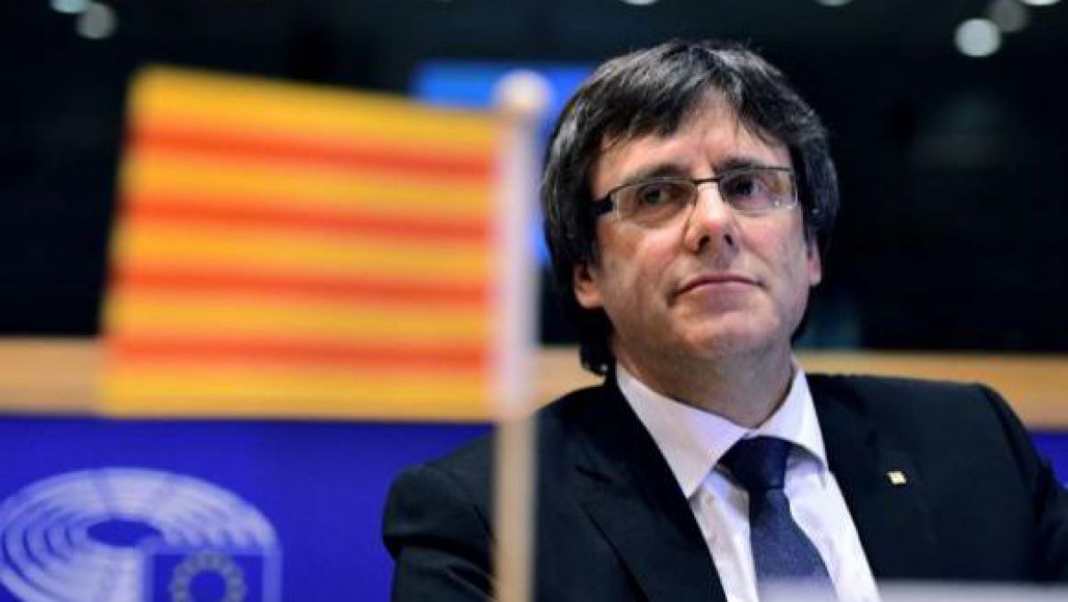 Liderul catalan Carles Puigdemont anunță că nu se întoarce în Spania, dar nu vrea azil în Belgia