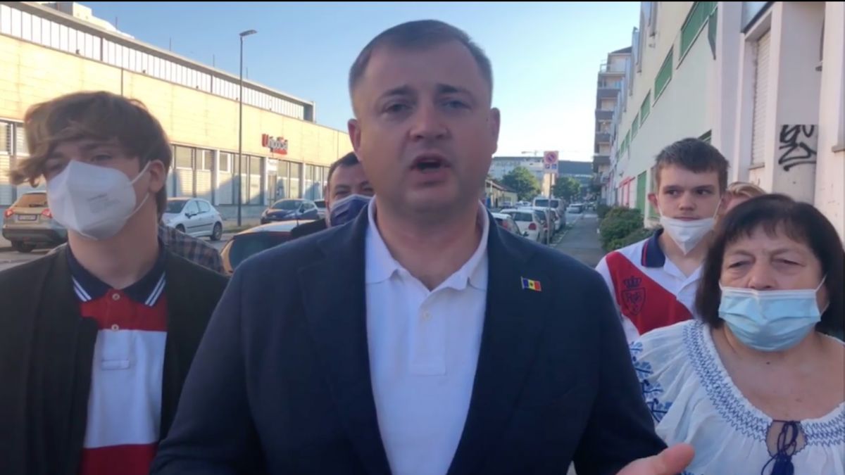 Liderul PACE a decis să voteze în Italia, alături de mama și de copiii săi
