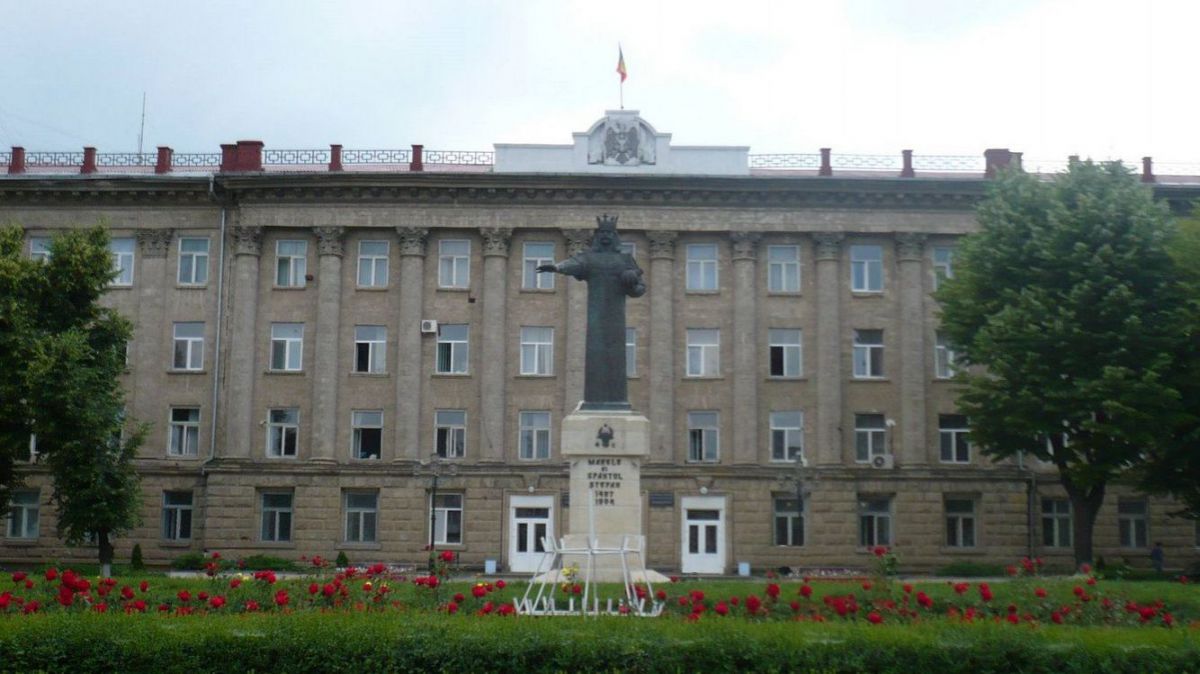 LIVE. Dezbateri electorale la Bălți. Toți candidații au confirmat prezența, dar majoritatea nu s-au prezentat la eveniment