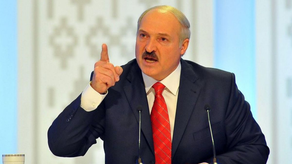 Lukaşenko închide frontiera Belarusului cu Ucraina. „Pe această cale vine o cantitate imensă de arme”