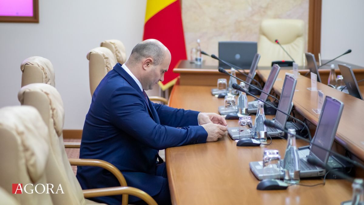 MAI anchetează nunta fiului premierului. Voicu: „Acest caz s-a încercat să fie politizat. Prim-ministrul este o persoană protejată”