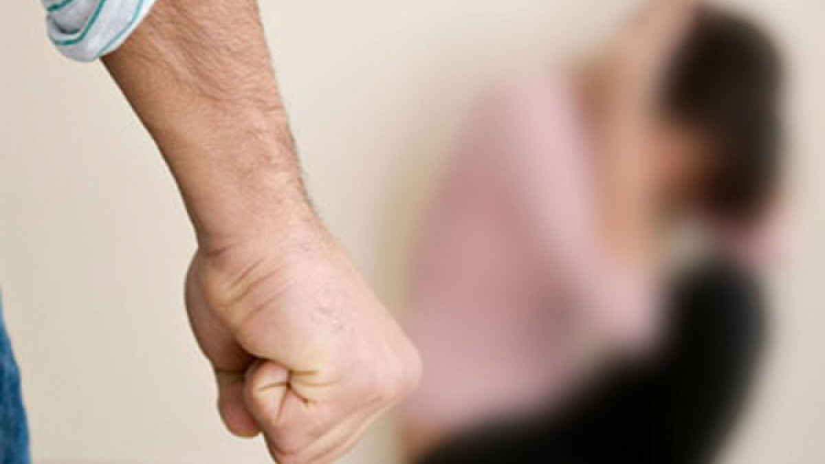 Mai multe drepturi pentru victimele violenței în familie și sexuale. Ce prevede proiectul aprobat de Executiv 