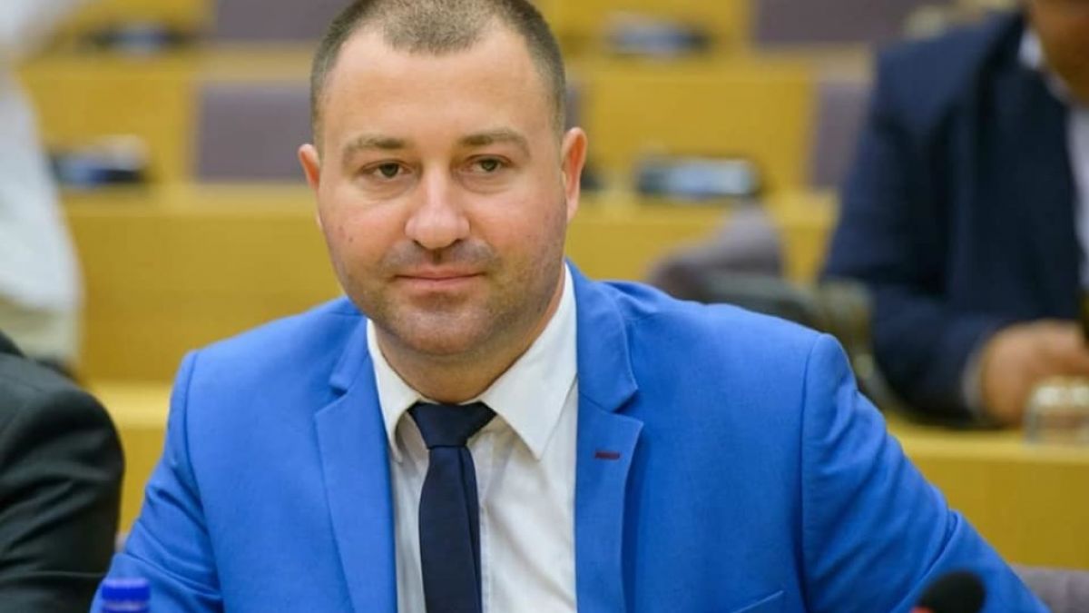 Mai mulți primari ar fi fost impuși să semneze declarații de susținere pentru Igor Dodon. Deputat PAS: „Avem semnale că aleșii locali sunt mințiți” (DOC)