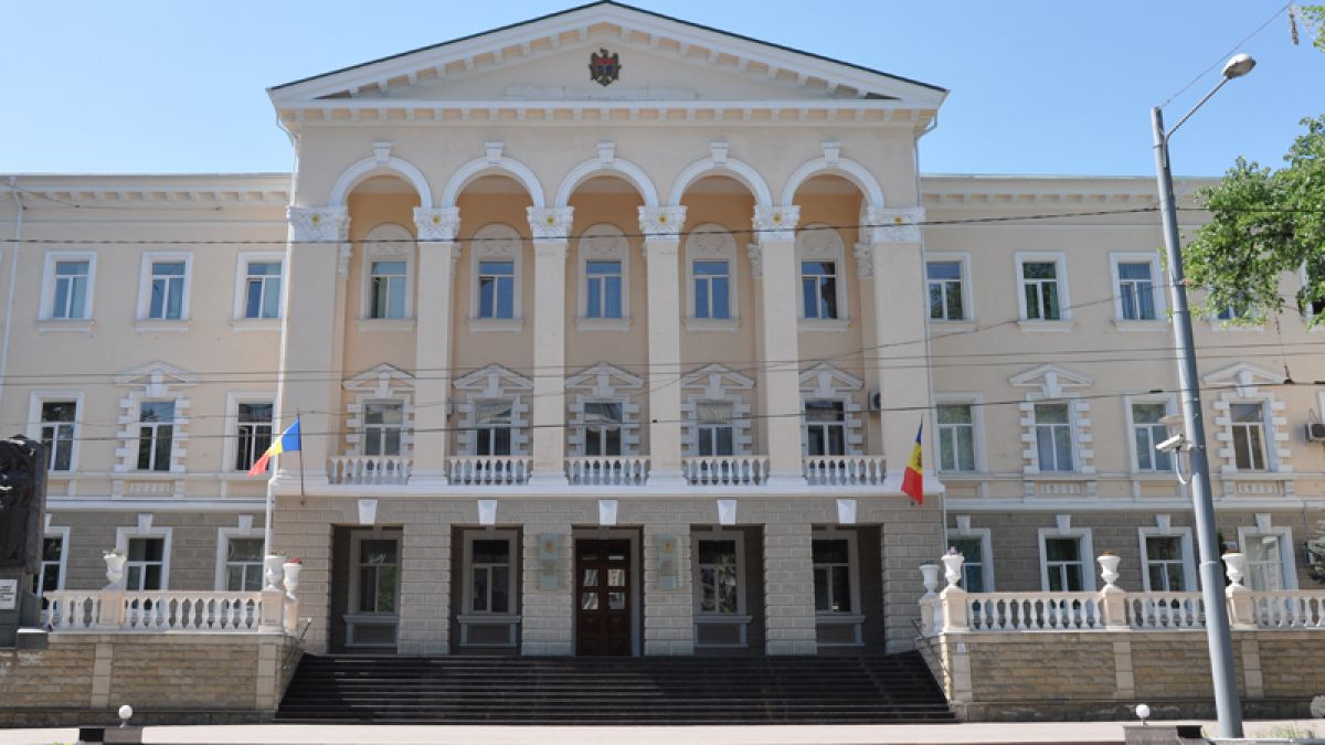 MAI reconfirmă comunicarea cu autoritățile din România pe cazul lui Vlad Plahotniuc. „Răspunsul Poliției Române a fost interpretat greșit”
