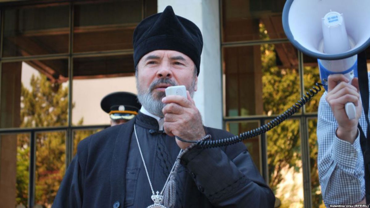 Maia Sandu l-a acționat pe Episcopul Marchel în judecată: Îl apără avocatul socialiștilor la CEC