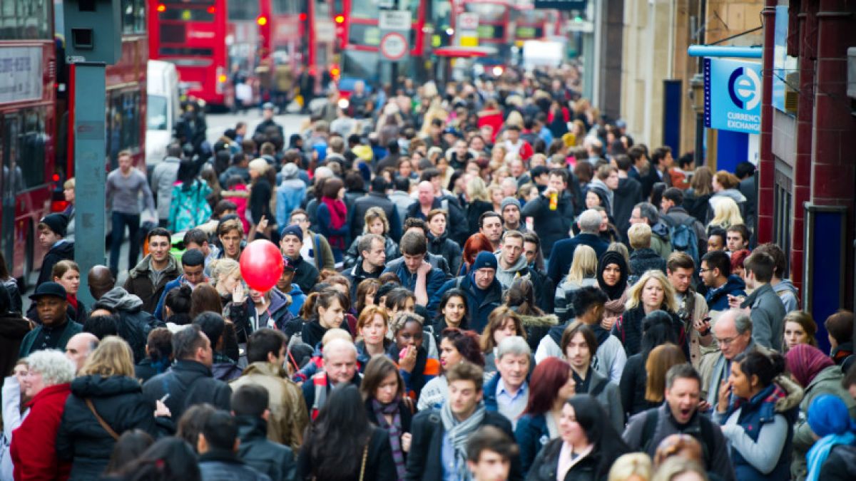 Marea Britanie înregistrează cea mai mare cădere a PIB din ultimii 300 de ani