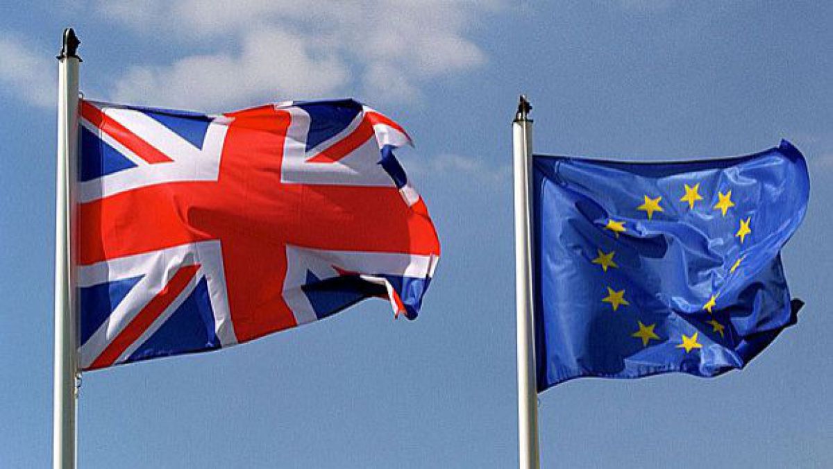 Marea Britanie rămâne în Uniunea Europeană și obține un statut special