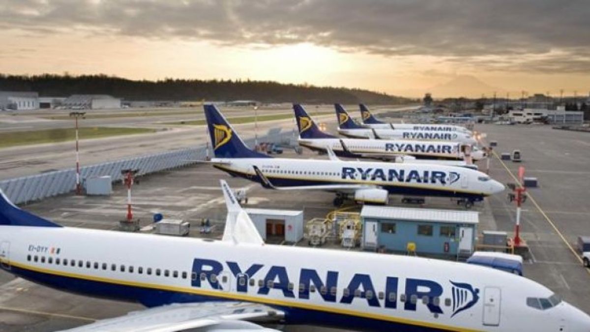 Marile companii aeriene europene sunt de acord să ramburseze banii pasagerilor după anularea zborurilor. Printre acestea se numără și Wizz Air
